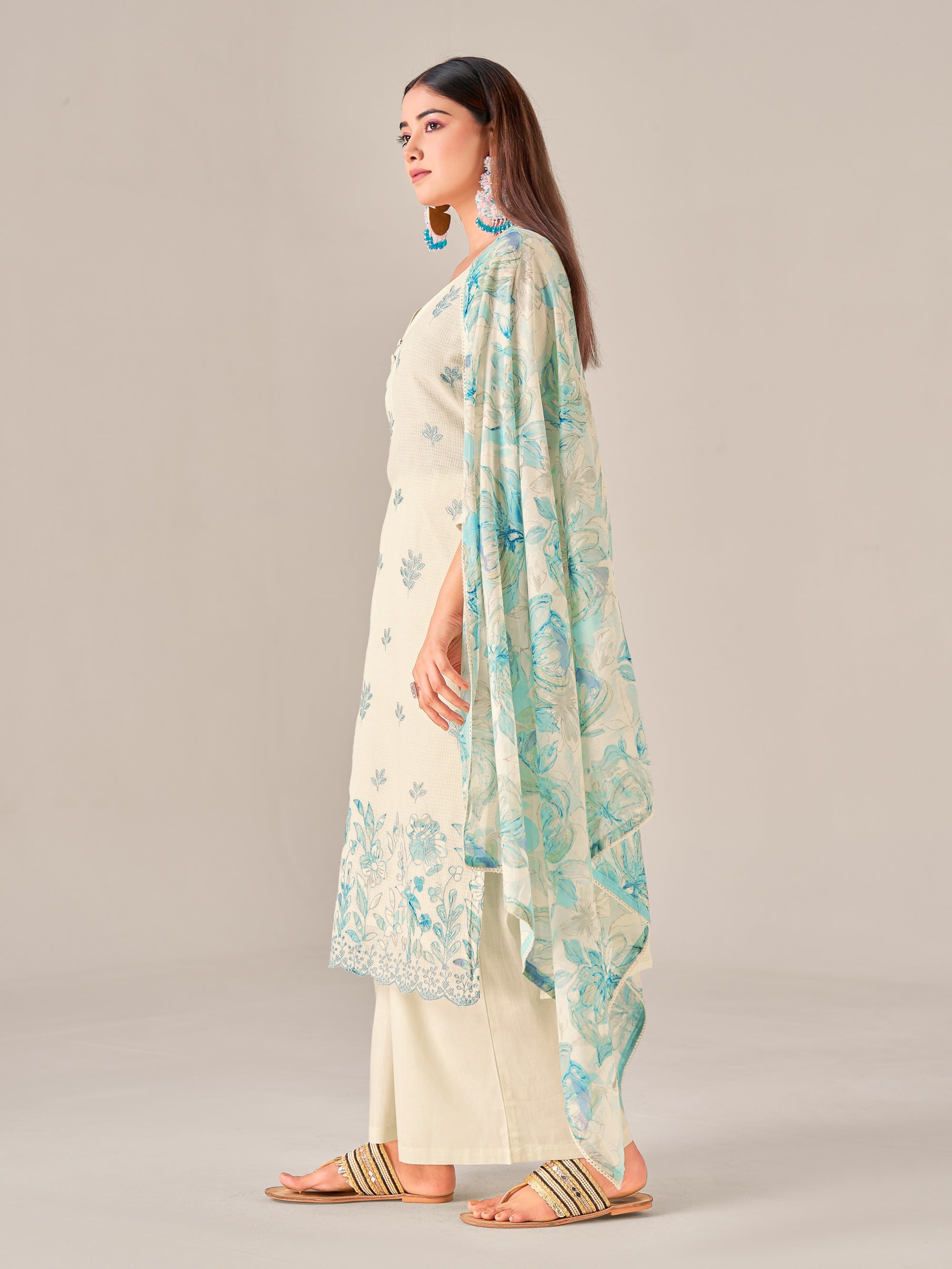 IOLY Women Floral Regular Thread Work Kurta with Palazzos & With Dupatta