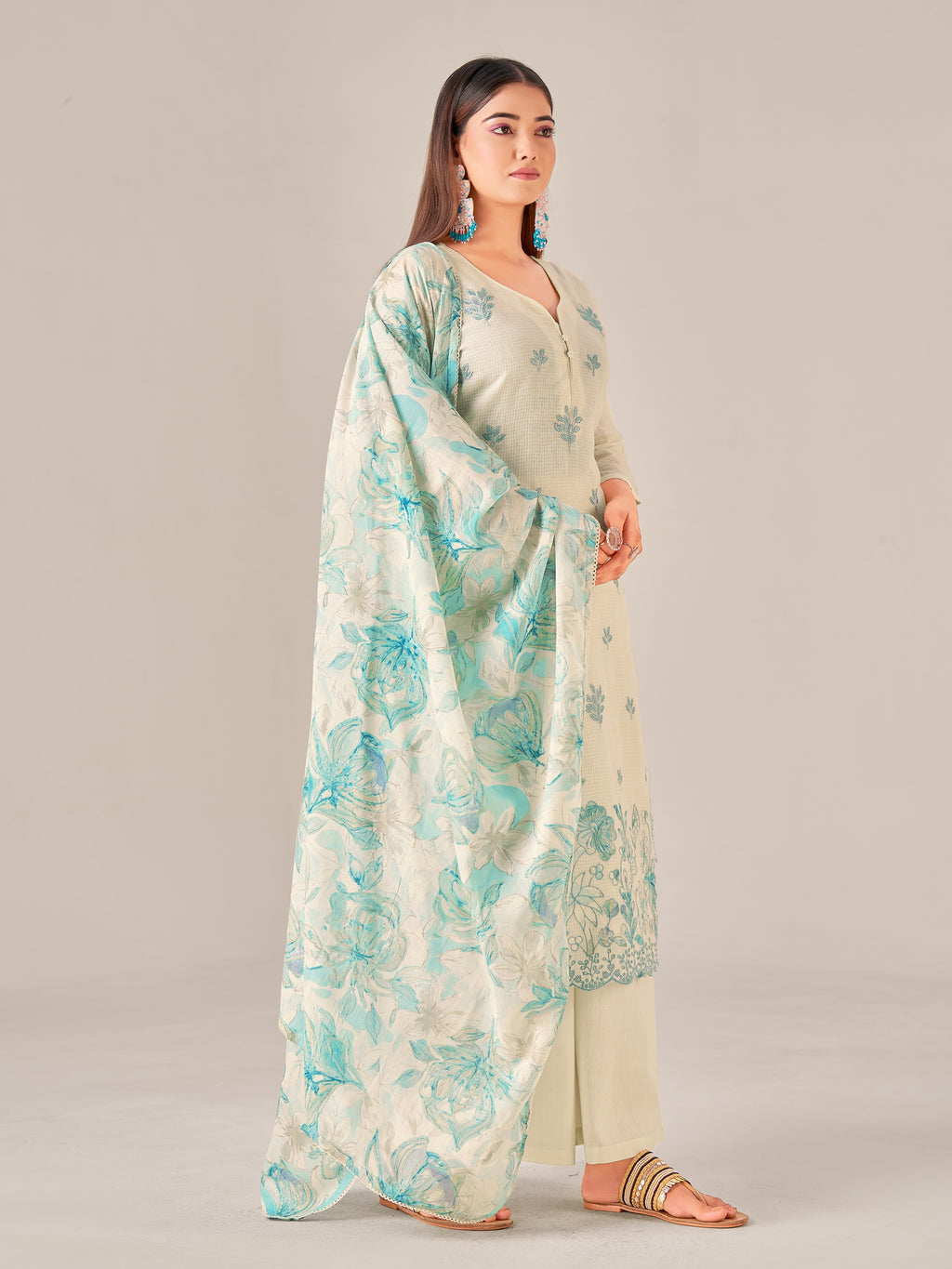 IOLY Women Floral Regular Thread Work Kurta with Palazzos & With Dupatta