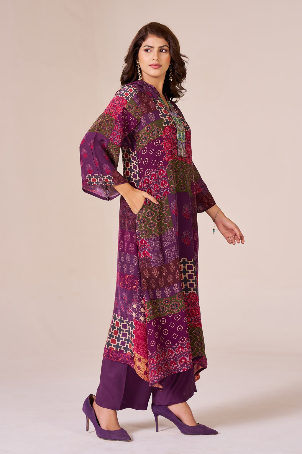 IOLY Women Ethnic Motifs Printed Regular Silk Crepe Kurta with Trousers