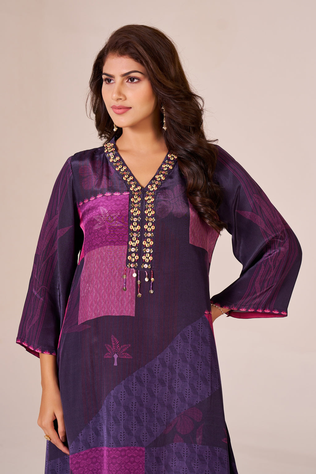 IOLY Women Printed Regular Beads and Stones Silk Crepe Kurta with Trousers