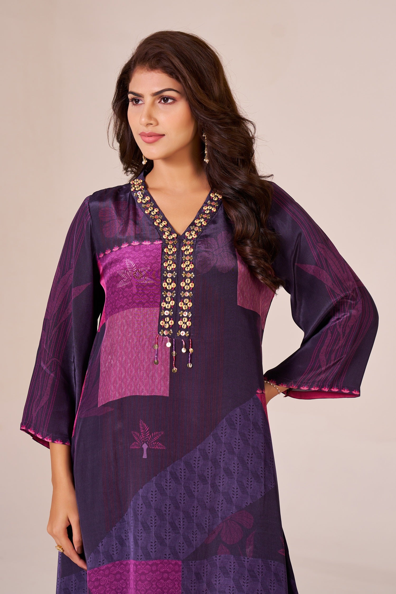 IOLY Women Printed Regular Beads and Stones Silk Crepe Kurta with Trousers